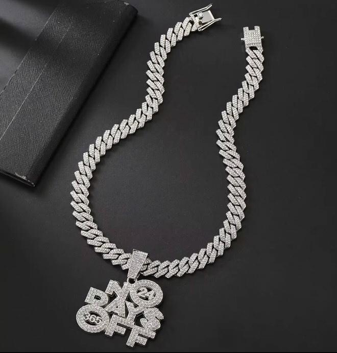 Men & Women NO DAYS OFF Pendant And Chain